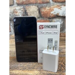 Apple iPod Touch 5th Gen 16GB Gray A1421 w/ Bundle Cable & Adapter